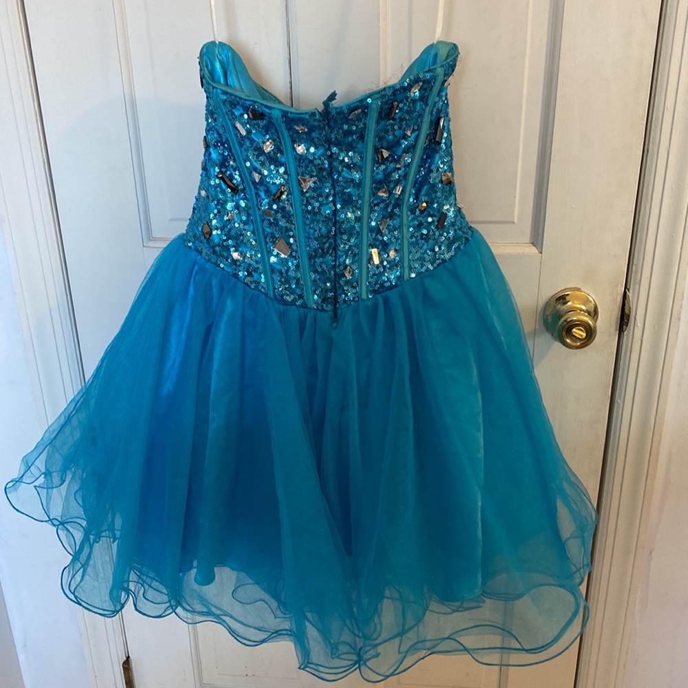 Prom dress - Picture 5 of 5